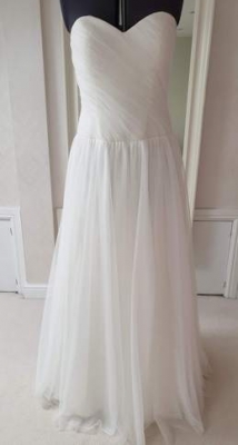New or Second hand  Cizzy 2223 wedding dress