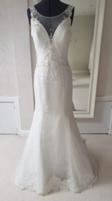 New or Second hand  Cizzy 303 wedding dress