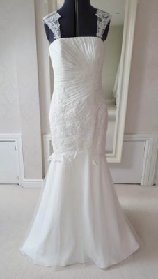 New or Second hand  Cizzy 433045 wedding dress