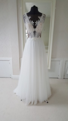 New or Second hand  Diana-Elizabeth Annecey wedding dress