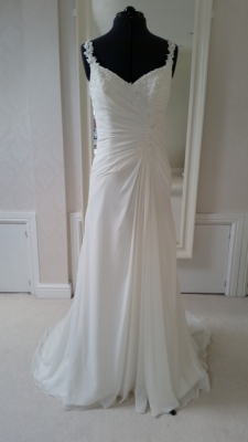 New or Second hand  Ellis-Bridal- 112216 wedding dress