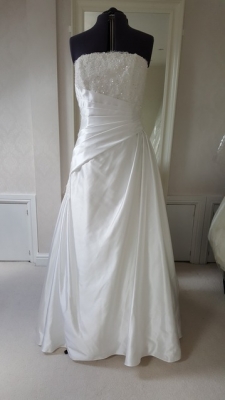 New or Second hand  Ellis-Bridal 12202 wedding dress