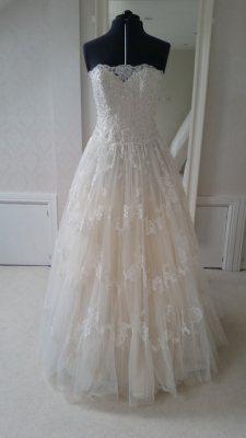 New or Second hand  Ellis-Bridal 11448 wedding dress