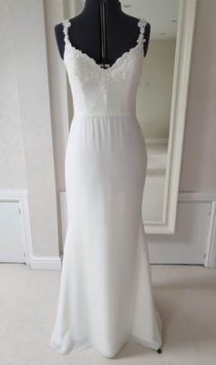 New or Second hand  Enzoani BT1917 wedding dress