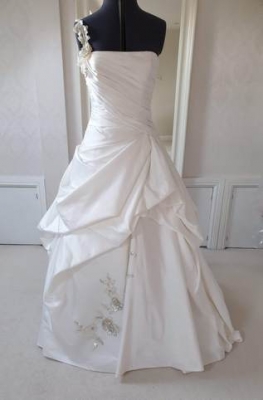 New or Second hand  Enzoani Guadalupe wedding dress