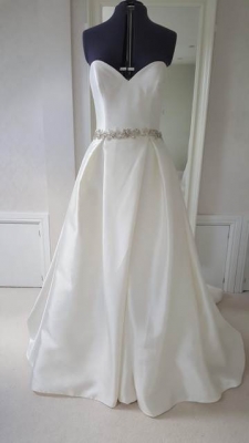 New or Second hand  Enzoani Lyndsey wedding dress