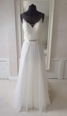 New or Second hand  Essence-of-Australia Wedding-dress wedding dress