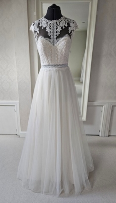 New or Second hand  Ladybird Wedding-dress wedding dress