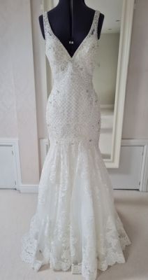 New or Second hand  Mori-Lee 1117 wedding dress