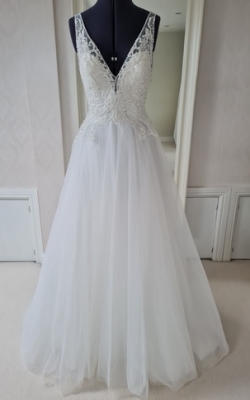 New or Second hand  Mori-Lee 1256 wedding dress
