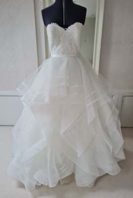 New or Second hand  Mori-Lee 2151 wedding dress