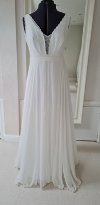 New or Second hand  Rembo-Styling 12 wedding dress