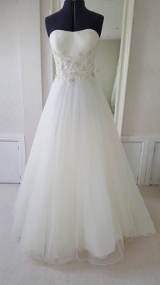 New or Second hand  Sincerity- 3857 wedding dress
