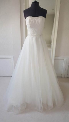 New or Second hand  Sincerity- 6141 wedding dress