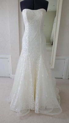 New or Second hand  Sincerity- 6144 wedding dress