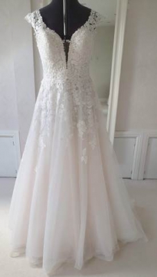 New or Second hand  Stella-York 6850 wedding dress