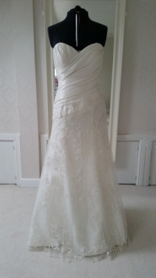 New or Second hand  Sweetheart 5830 wedding dress