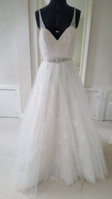 New or Second hand  Ti-Adora 7453 wedding dress